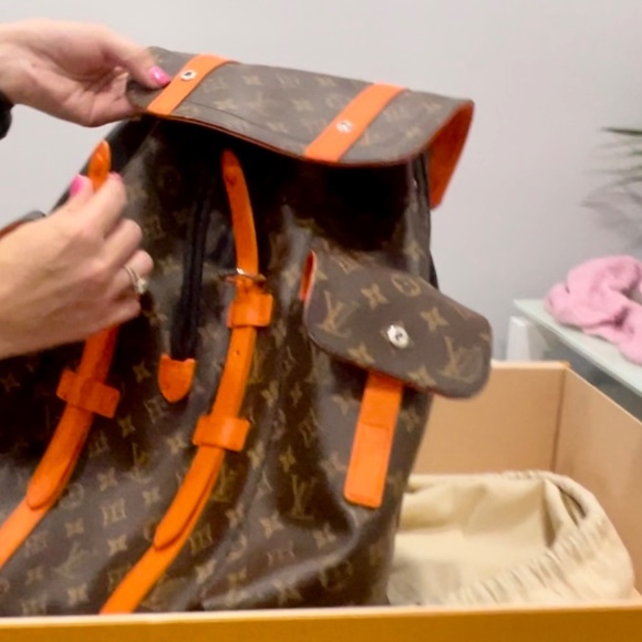 LOUIS VUITTON (Orange)Christopher Backpack MM-M46814 - Picture 12 of 16